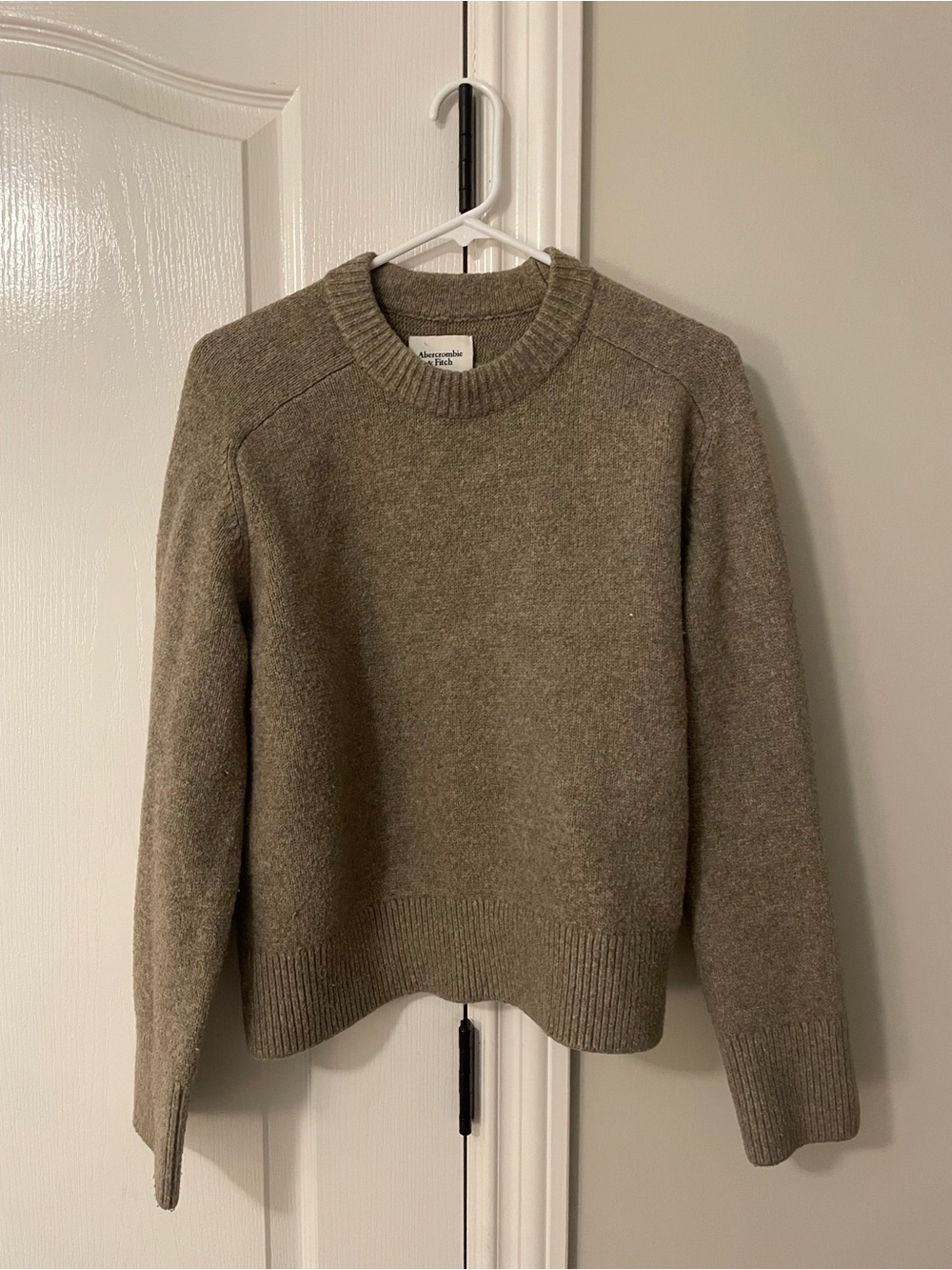 Abercrombie & Fitch Women's Crewneck Sweater in Taupe Gray